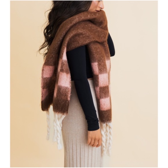 Cozy Brushed Fabric Plaid Tassel Scarf - Picture 3 of 3